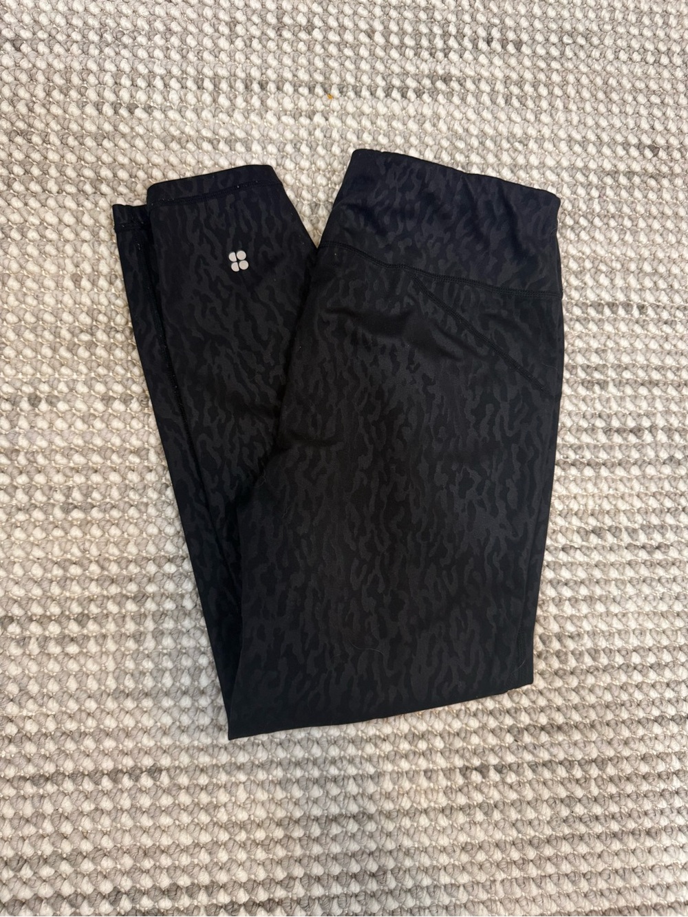 Sweaty Betty All Day 7/8 Leggings Black Animal Print Size Medium 24”